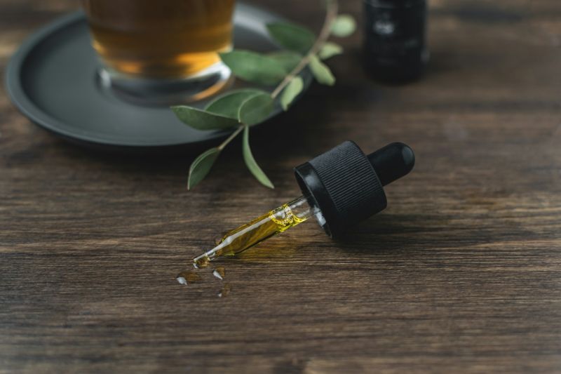 CBD unterliegt natürlich auch in der Schweiz Regelungen und Vorgaben. Bild: crystalweed-cannabis-rLR4smahG2Q-unsplash_resized